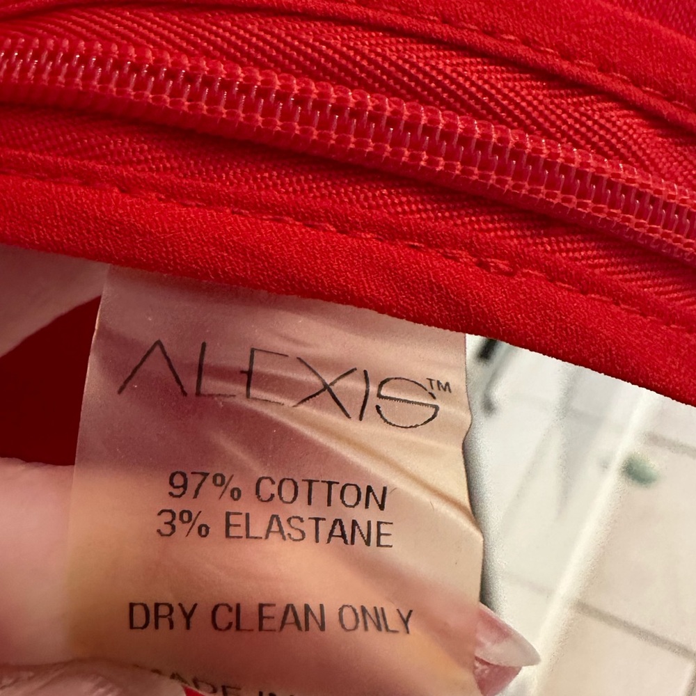 Alexis Red Sleeveless Peplum Blouse with Tie Front SZ-Medium - Picture 6 of 6